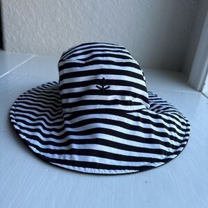 Coolibar Women's UPF 50+ Reversible Sun Hat Black White Stripe Compact OS Summer